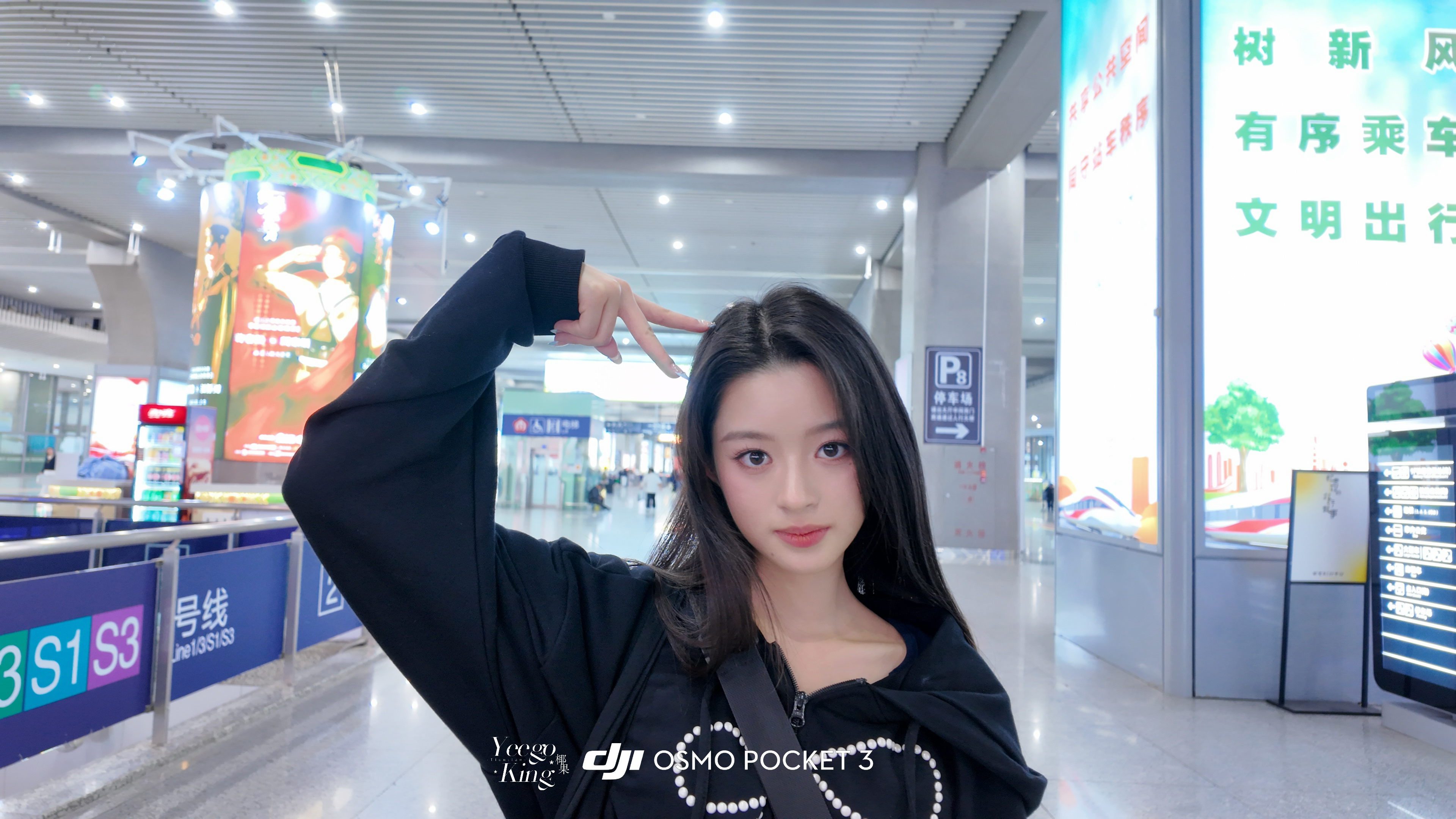 黄杨钿甜 ：诶？大疆还可以拍照呀拍全世界最可爱的小猫呀🐱