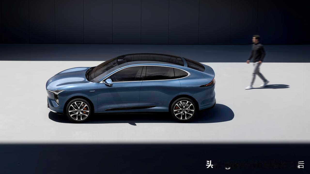 32.28万起，智己LS9让全尺寸SUV跑步进入价格战，并且“全系皆Ultra”