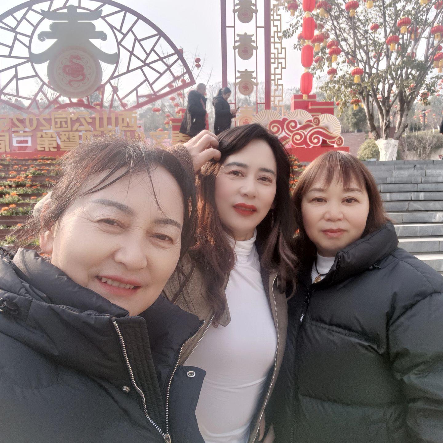 祝大家新年快乐，财源滚滚，好运连连。