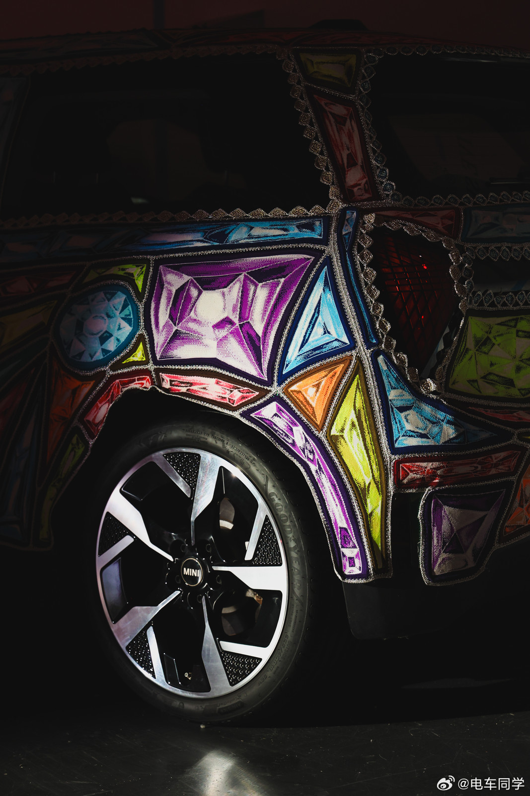 我单方面宣布，这得是MINI车主必须要有的东西，故！此条抽奖！！！！随机抽一个幸