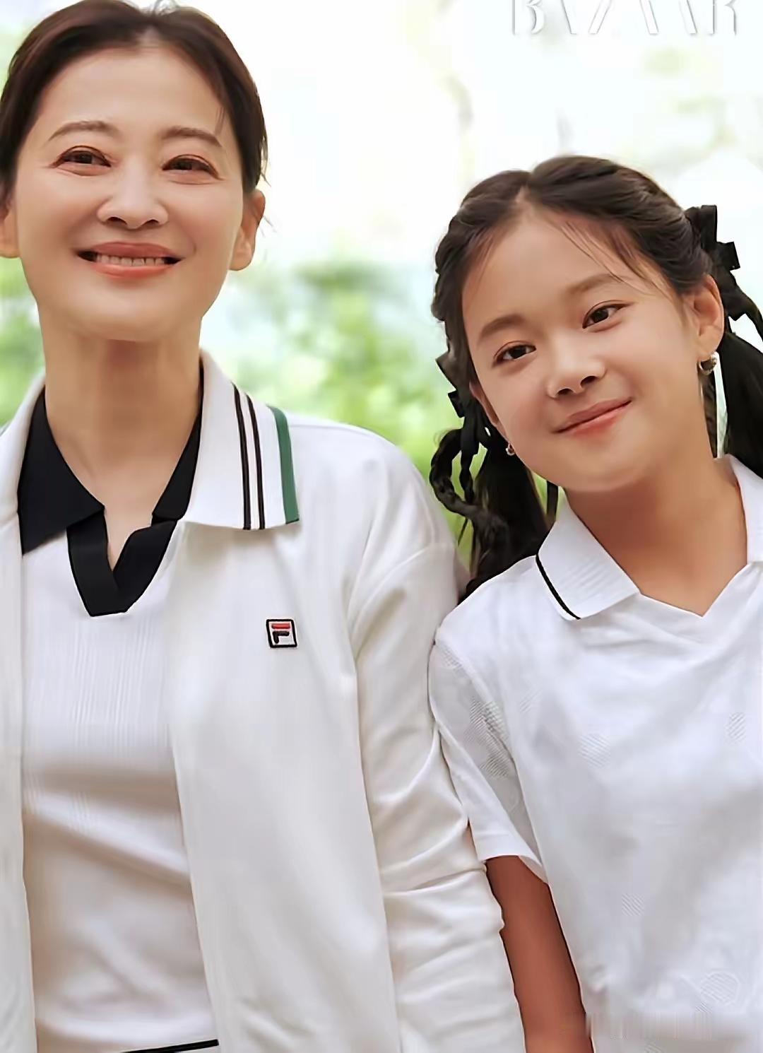 活脱一个缩小版梅婷，女儿比妈妈还好看