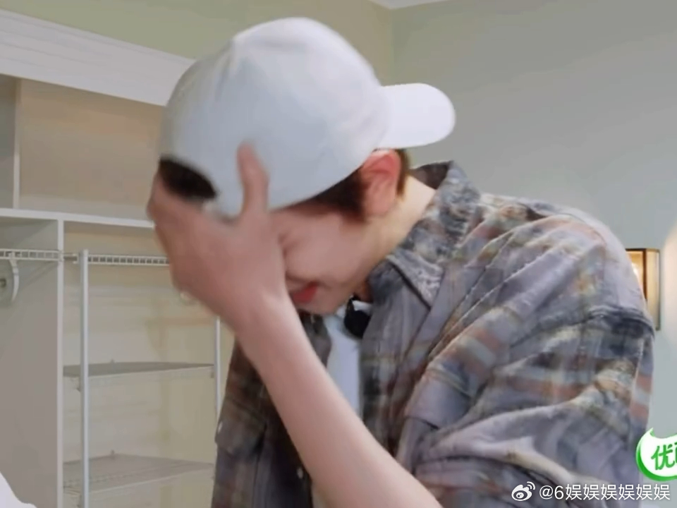 林一王玉雯笑成这样已经是痛苦了李乃文林一王玉雯三进三出三人笑点完全同频，三进三出