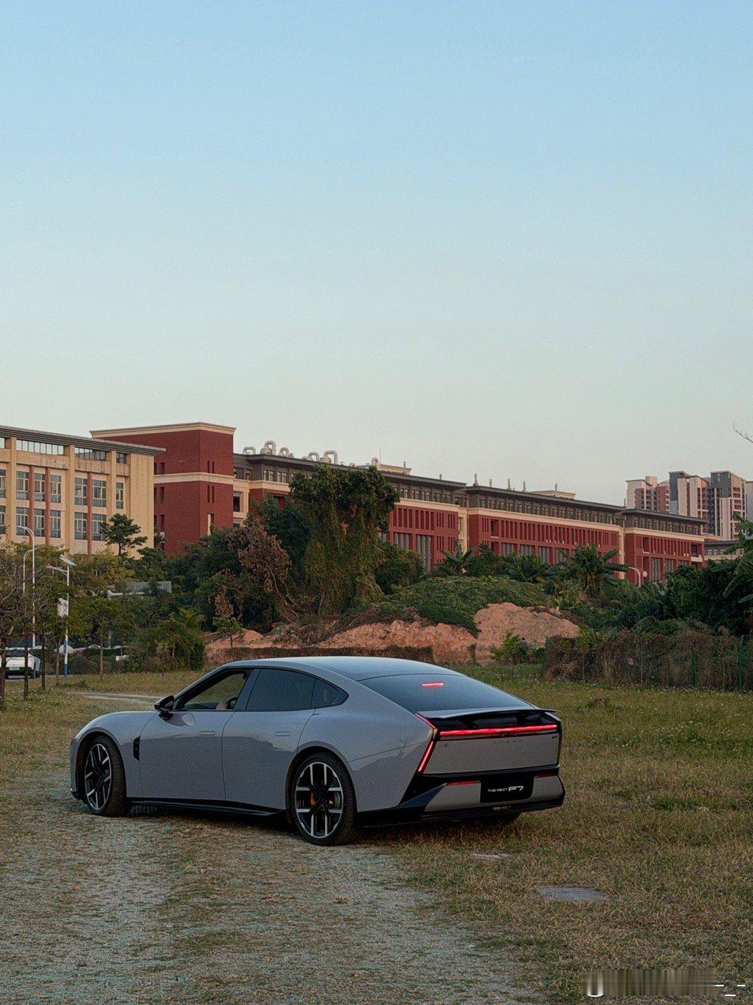 哇😯欧尼茜茜小鹏汽车p7