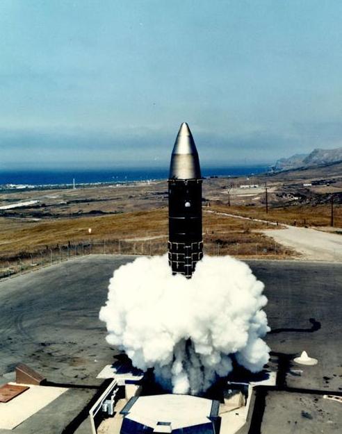 明明战局陷入被动，手握海量核弹却始终不用，俄罗斯到底在忌惮什么？后果谁都扛不住