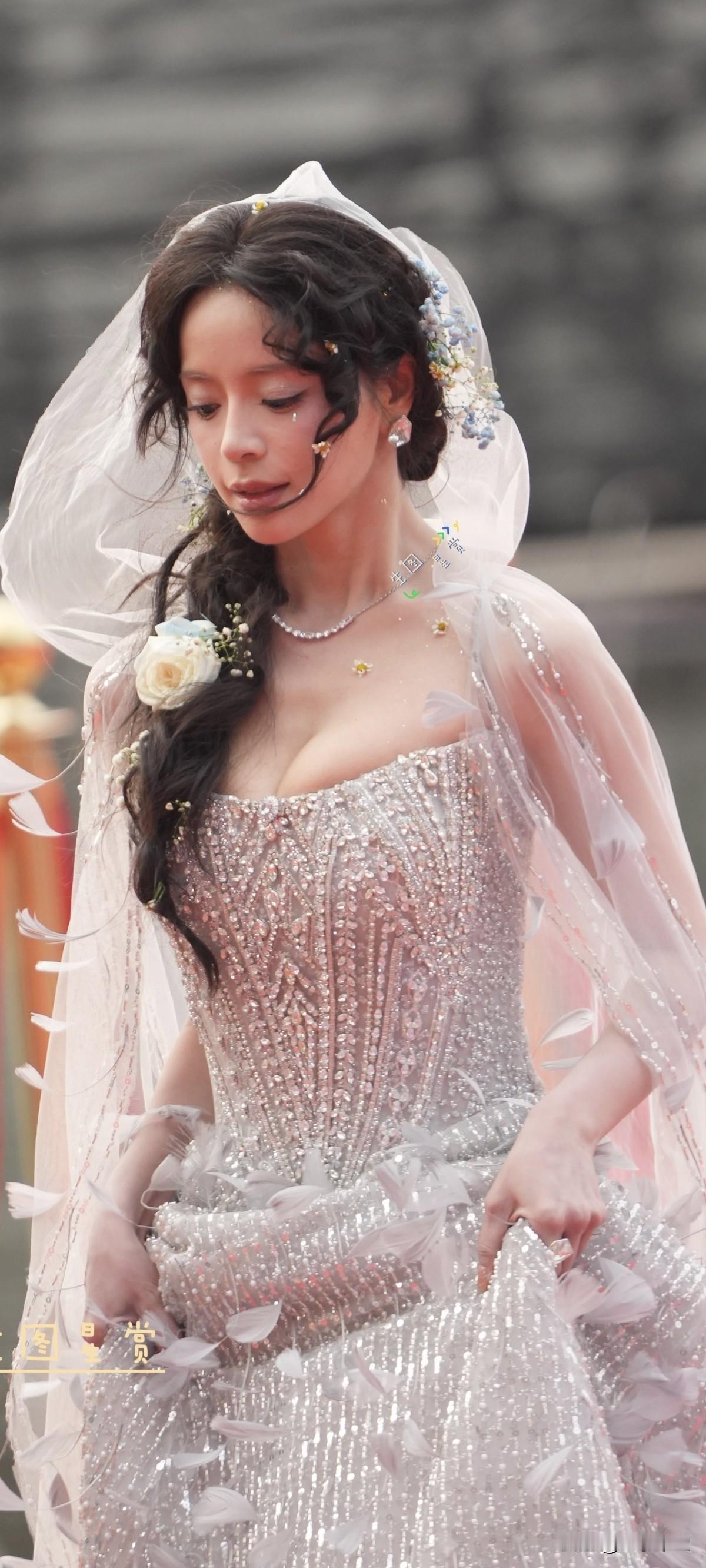 秦天爱 杨舒予 常丹丹 赵慕颜 刘夕语 ×横店微短剧之夜红毯 ​​​女星谁最美