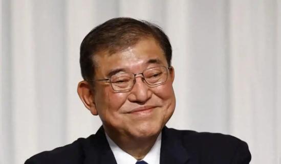 日本首相石破茂或在8月结束前宣布辞职！
 
石破茂的处境，用“屋漏偏逢连夜雨”形