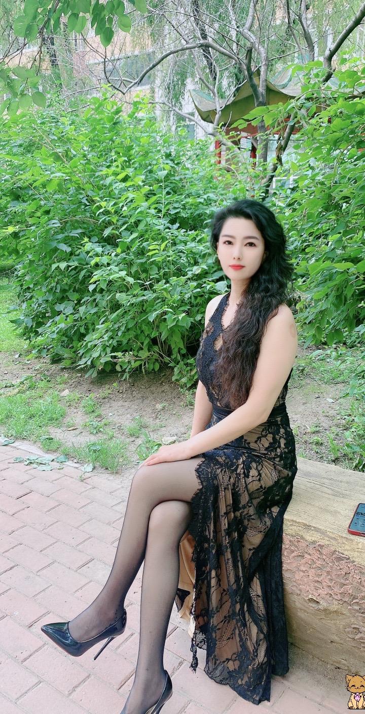 喜欢的点个赞 我要上热们 气质女神范儿