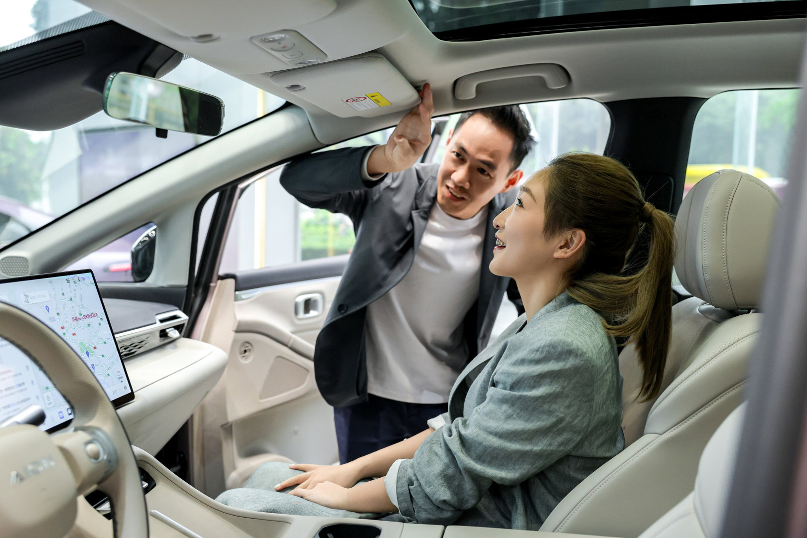 今天去埃安广州天德店看埃安N60，居然直接偶遇了刘诗雯！！之前就一直关注埃安N6