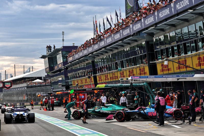 FIA国际汽联将阿尔伯特公园赛道的维修区限速从80km/h降低到60km/h，此