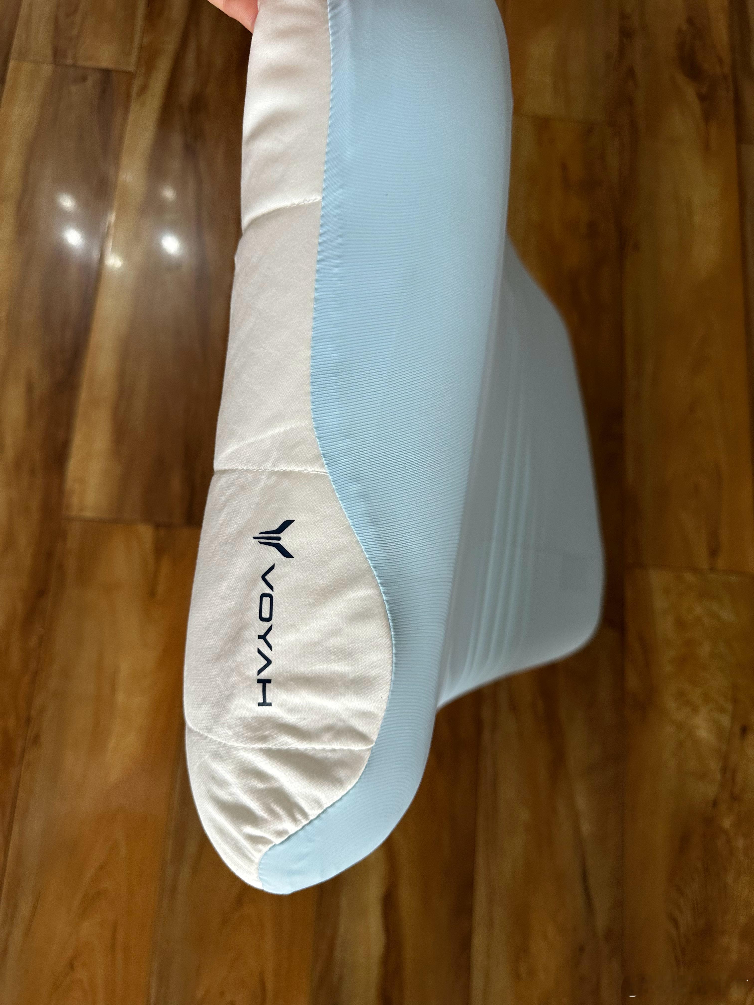 “一键成床”这个概念还是第一次听到。竟然会在车上出现，还没有看到实车具体怎么样，