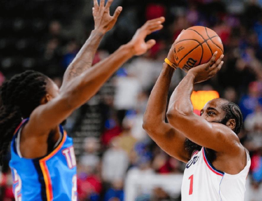 哈登单节17分，两分钟内第18次得到12分，撑起球队进攻，柯林斯撑起第二节 ，继