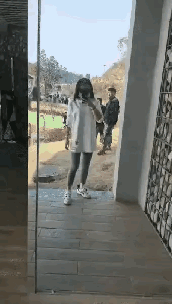 这样的透明创意厕所🚽有人敢用吗？哈哈哈时尚公厕 未来感卫生间 半透明卫生间 家