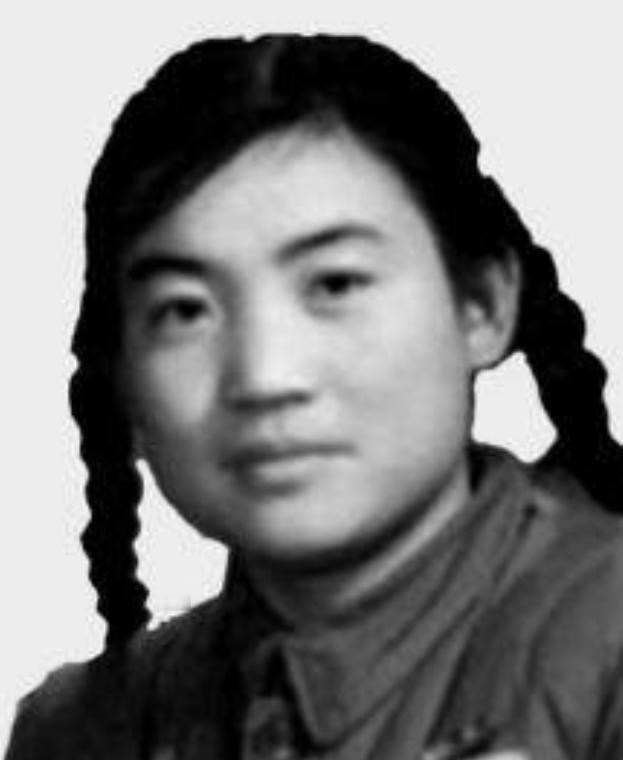 1994年，获得一等功的“英雄儿女”解秀梅因为没钱治病，倒欠了医院30000元治