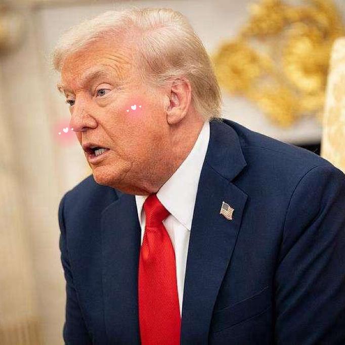 马杜罗自己进去了。
儿子那边立刻被点了名。

手法又快又密。
看着像早就备好的料