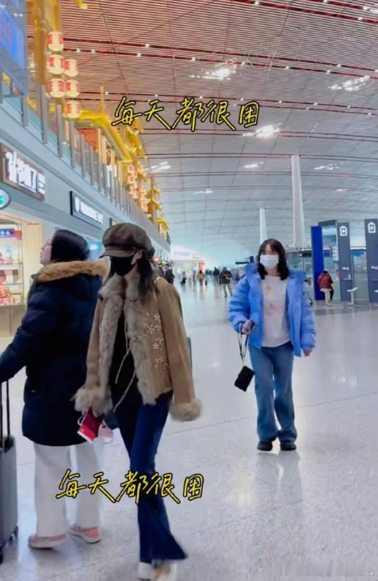 白鹿曾舜晞陈鹤一梁永棋旅游临江仙的售后 临江仙的售后还在上升啊，谁懂白鹿曾舜晞陈