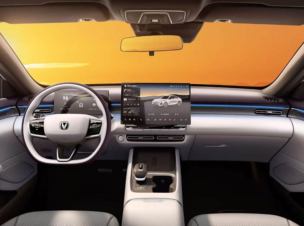 2026款置换政策出来了。
燃油车换新能源，新能源换新能源，报废换新能源，都有金