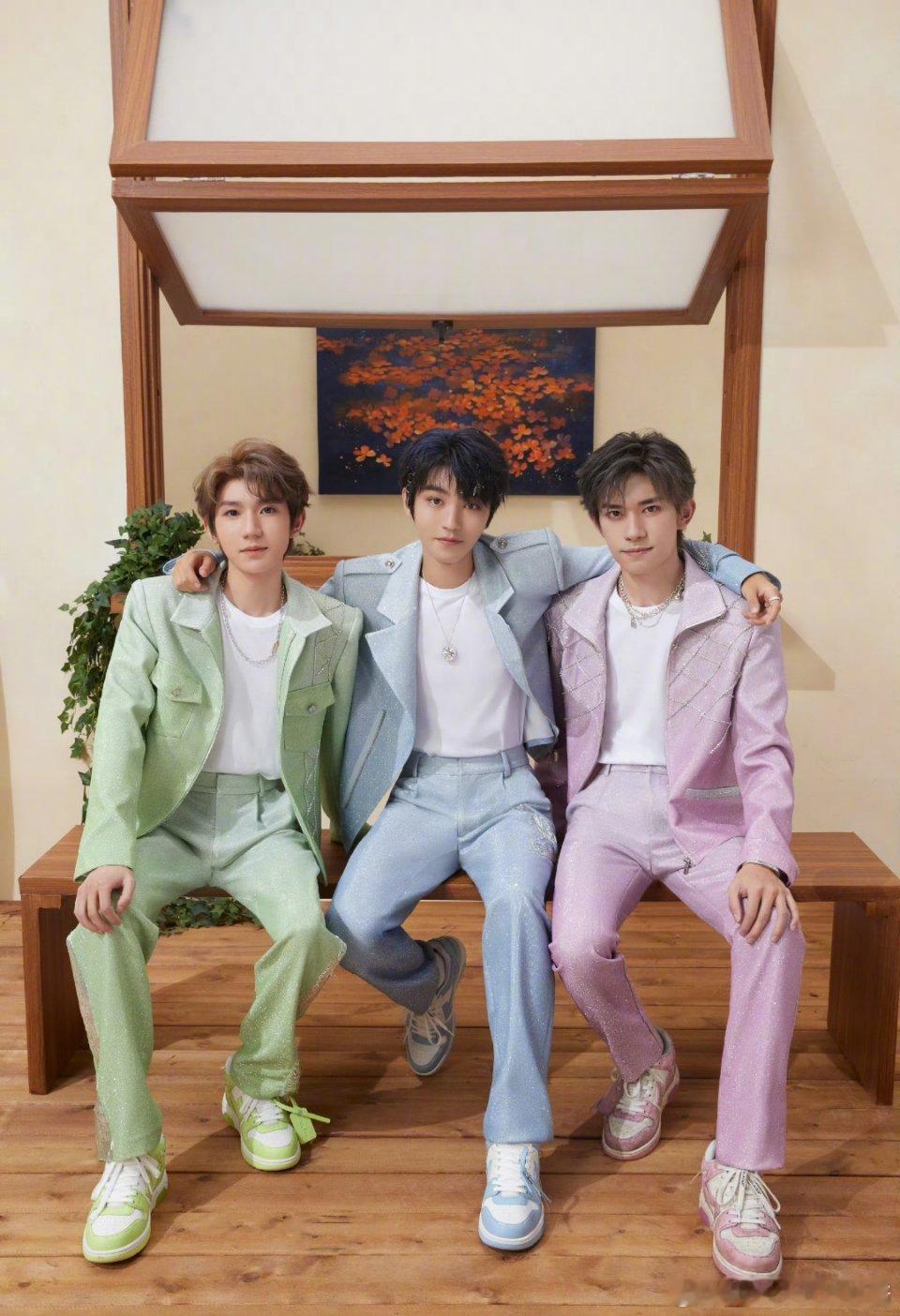 时代峰峻是怎么做到男团颜值一代不如一代的[裂开] ​​​