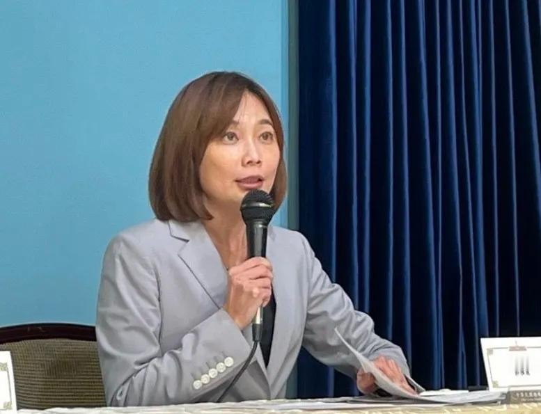 赖清德办公室开口了。赖清德办公室发言人郭雅慧称，任何交流安排都不应附带政治前提，