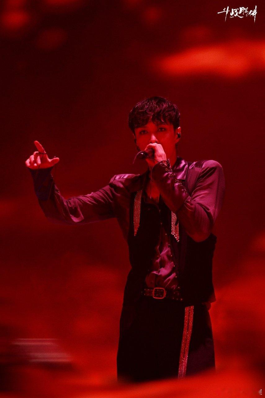 张艺兴新专辑斗战胜佛定档 张艺兴新专先行曲callmyname 谁看完直接把耳机