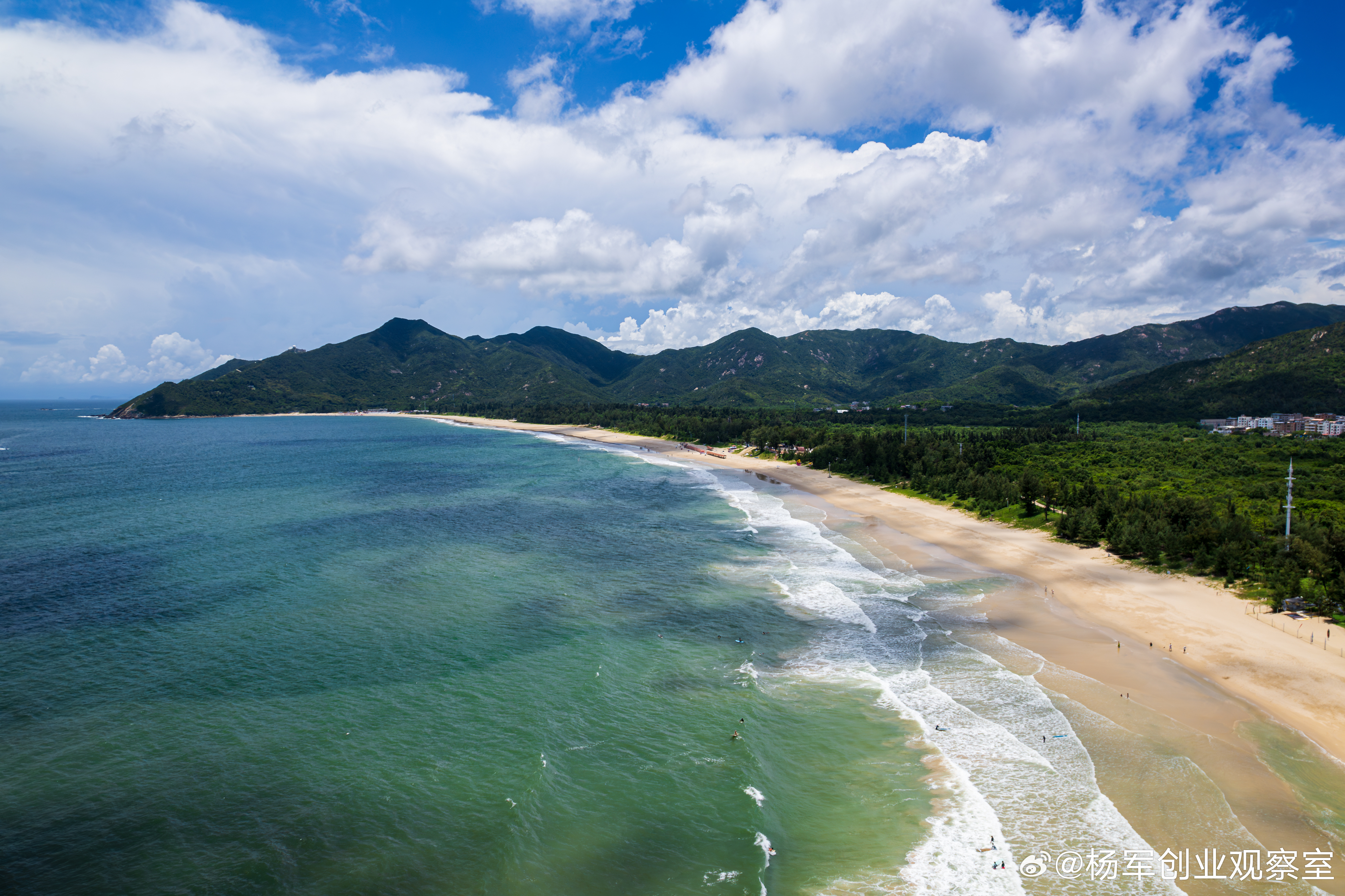 我2023年去东北雪乡旅游，南方小土豆的感觉很不错2024哈尔滨冰雪大世界累计接