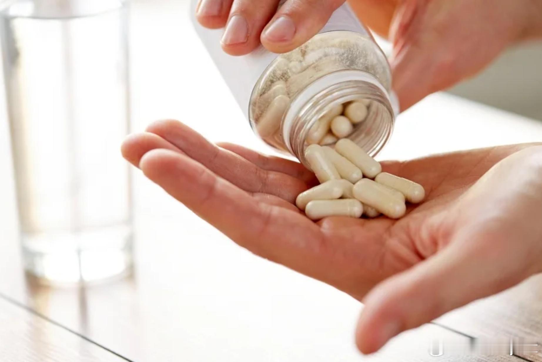 丈夫天天喂“维生素” 女子住院才知被下毒为诈领300万英镑保险金 海外新鲜事 美