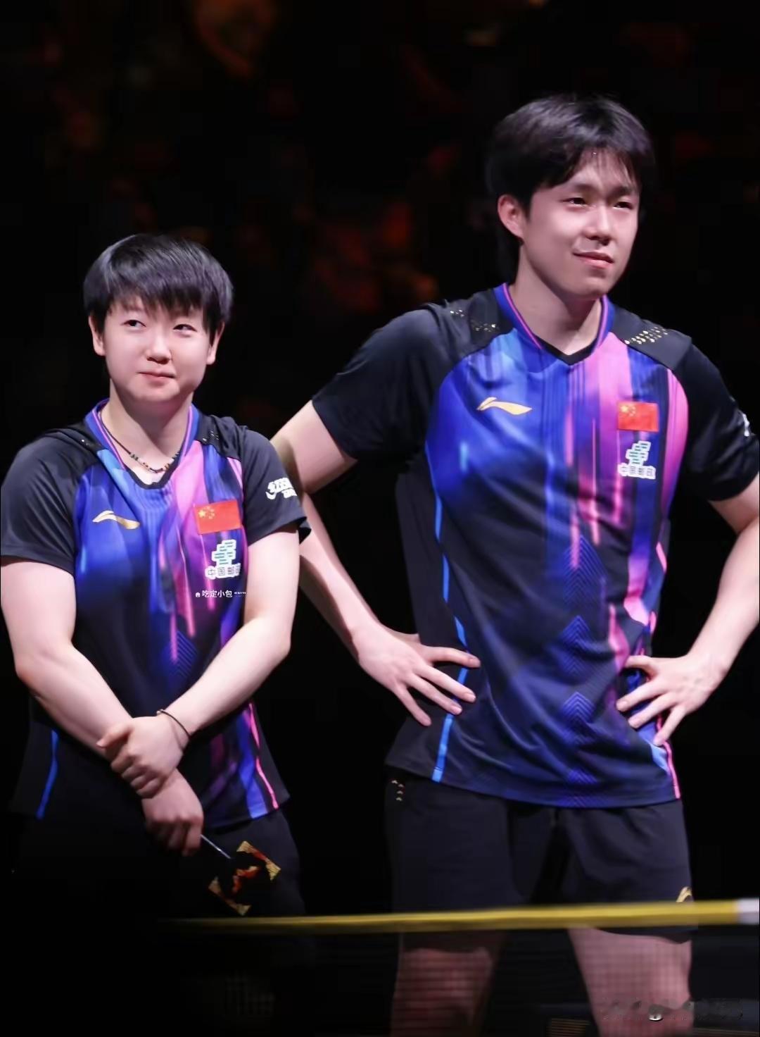 莎莎过生日
大头跟着凑热闹
全国人民乐不可支
你说可乐不？

莎莎过生日
大头若