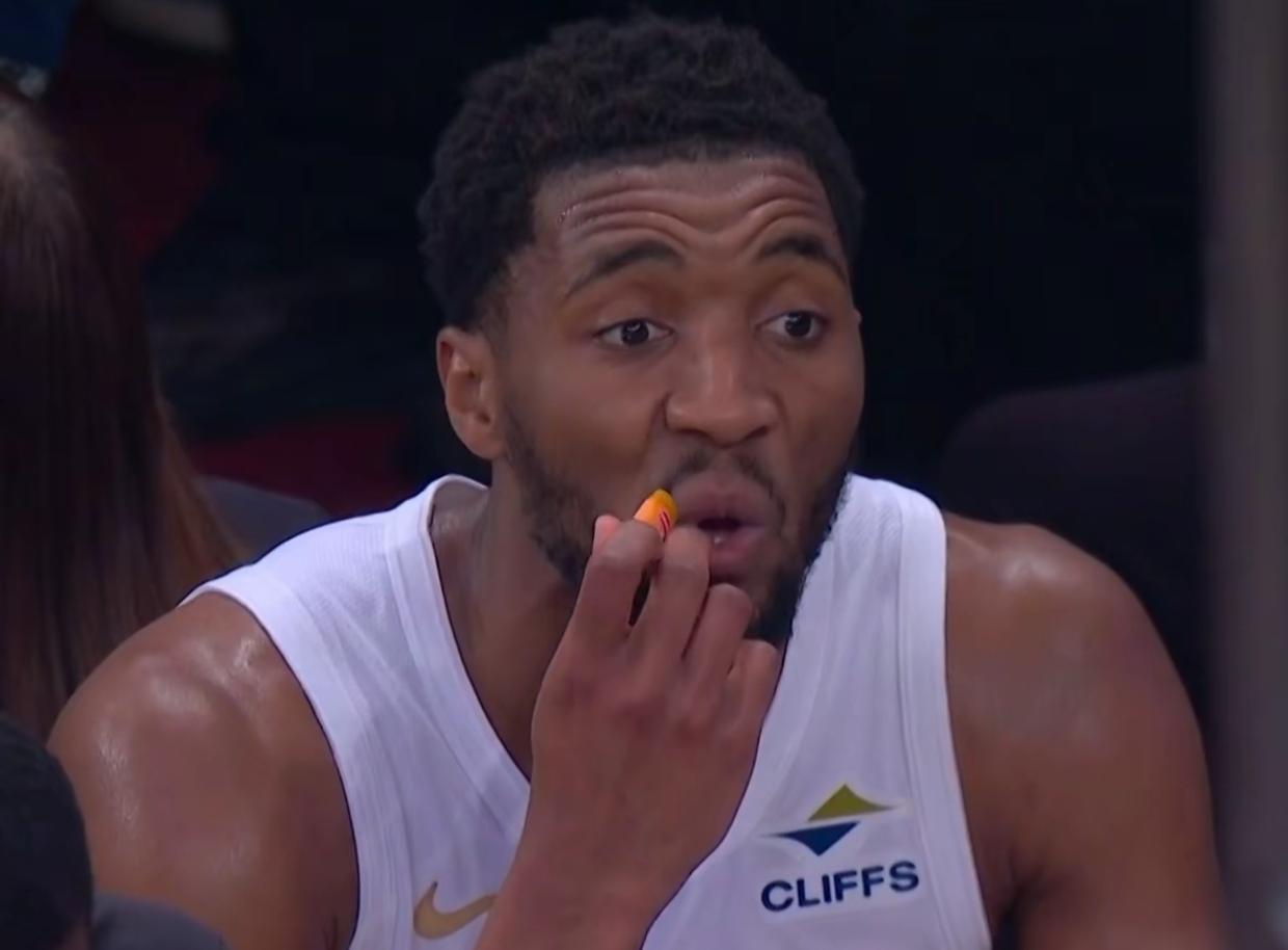 0比2落后，骑士纯被打爆！米切尔郁闷到嘴唇发干！
nba东决g2，又是相同的剧本