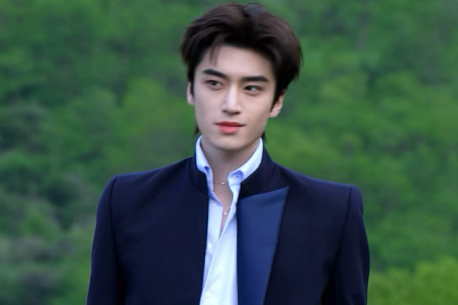 男神突然歪嘴笑是何意味🥵🥵张康乐歪嘴笑这一下