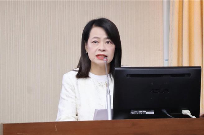 2026年度政府总预算昨天完成三读，不过赖清德对过程与结果感到遗憾。国民党蓝委许