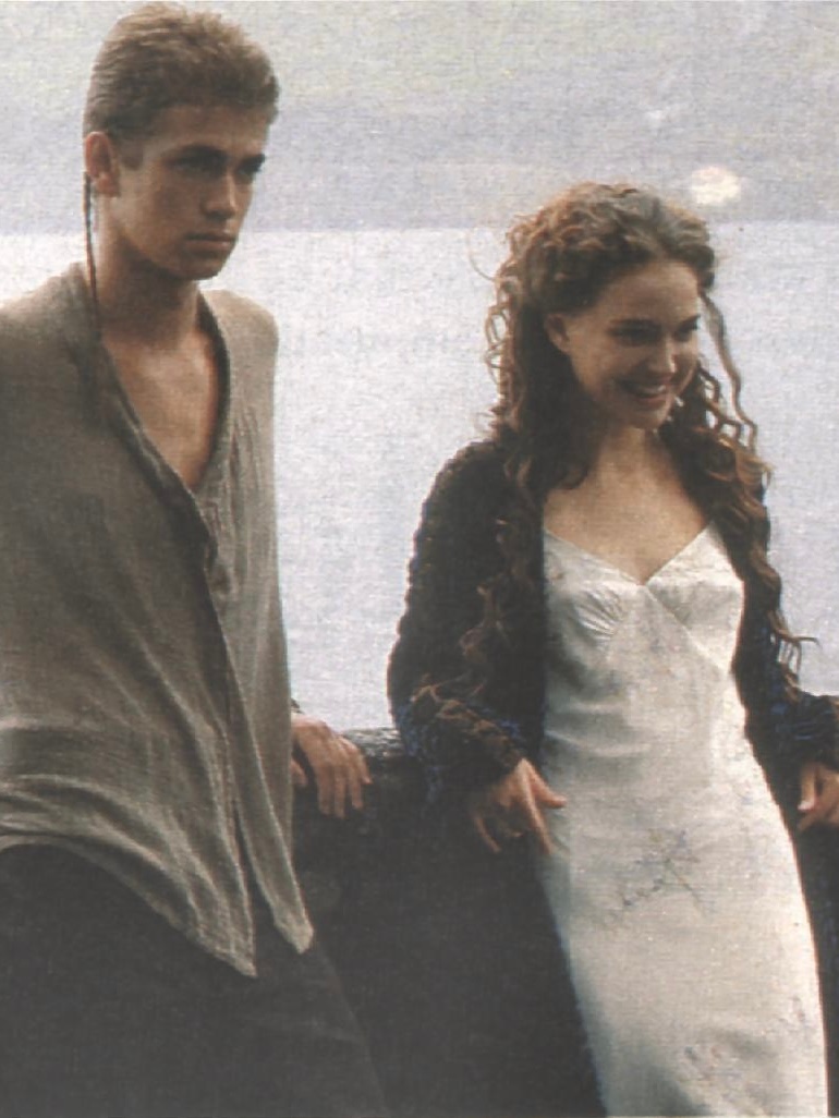 2002年，海登·克里斯滕森与娜塔莉·波特曼，在出演《星球大战前传2：克隆人的进