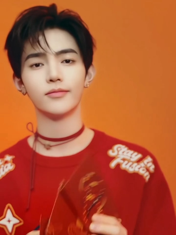 章昊FILA FUSION新年大片 新皮肤好帅和红色好适配 跟章昊一起新年红红火