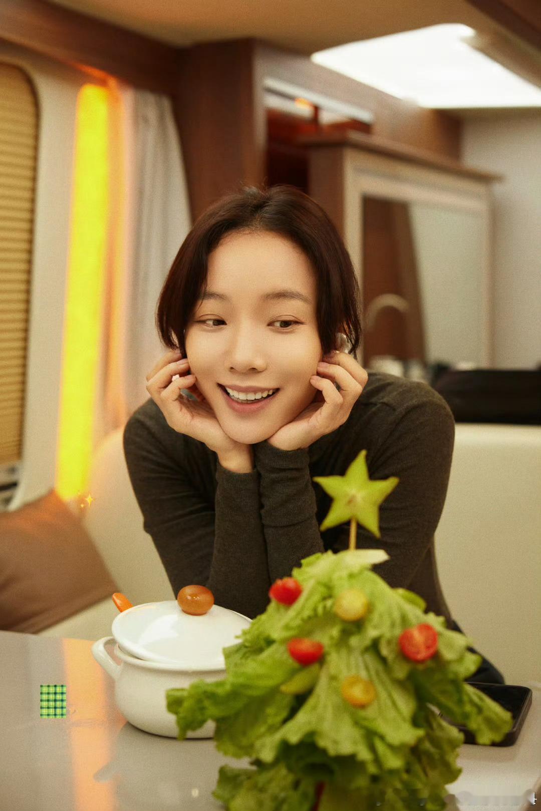 浪姐6在王珞丹评论区团建从舞台到生活，姐姐们的情谊一直在延续。这次集体为新剧加油