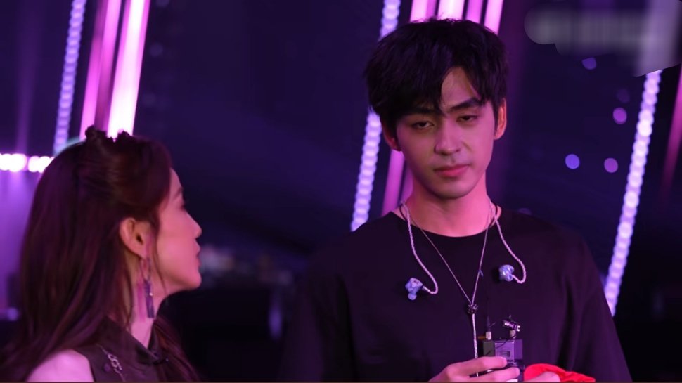 音综选手回应被质疑皇族被张卓尔的直球回应帅到！面对“皇族”质疑，直接回怼“谢谢曾