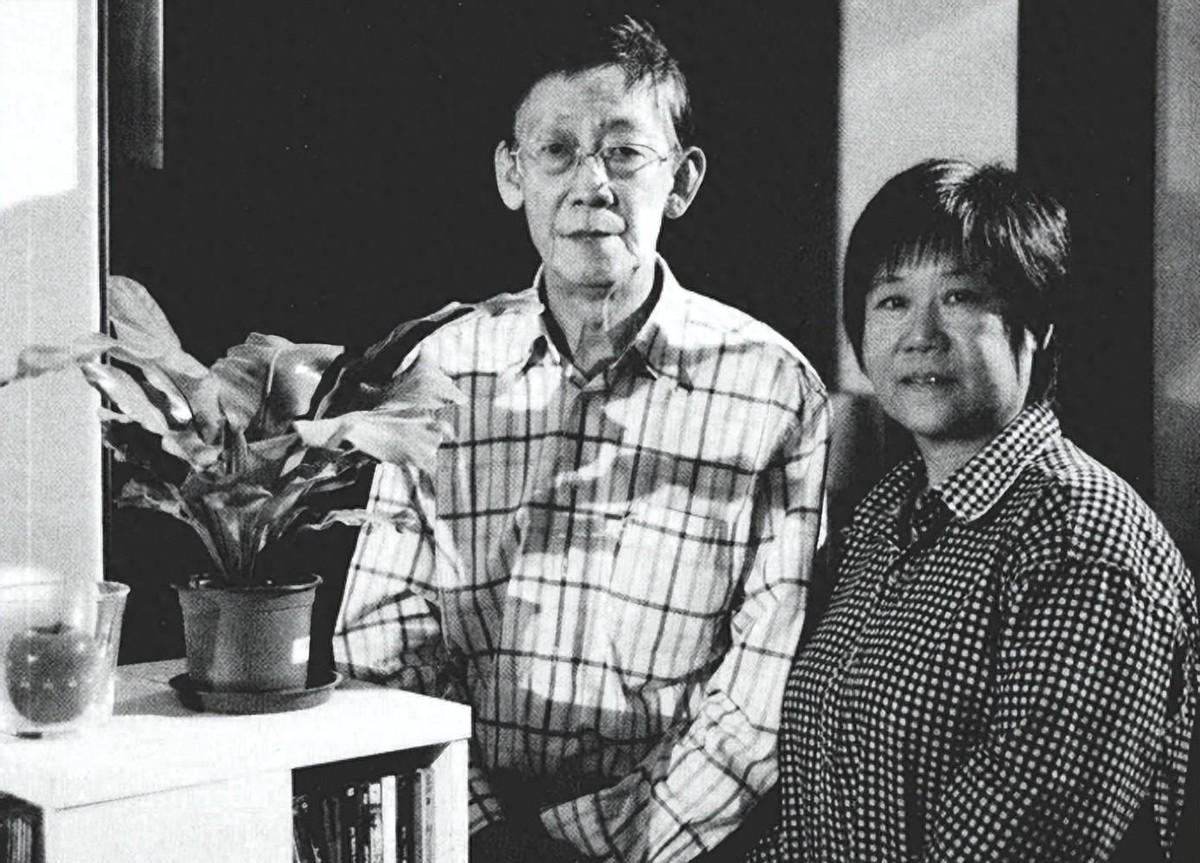 1965年，黄维在锦江饭店后邀女儿相见，餐桌上关心询问：你有没有去过杭州的经历？