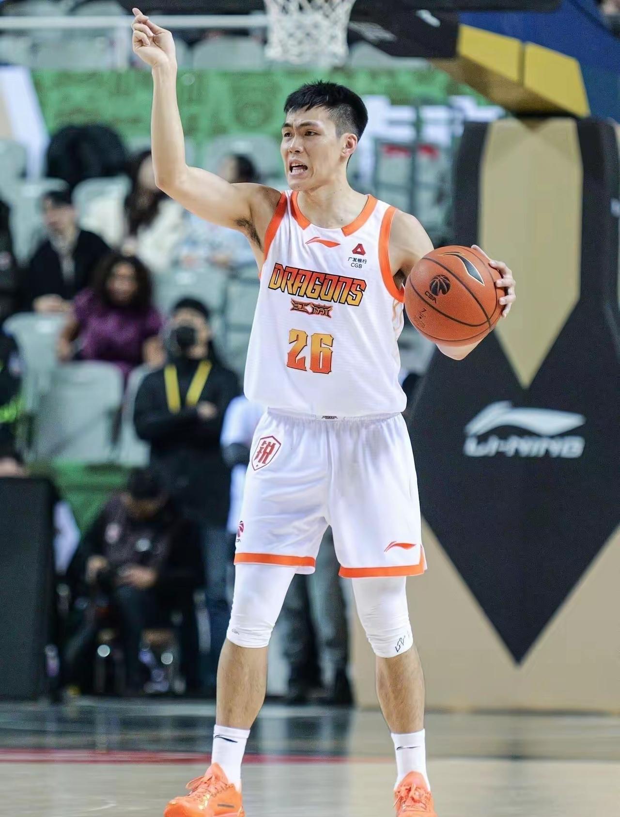 本赛季CBA常规赛最没有悬念的一个奖项。那就是最佳新锐球员，毫无疑问这个奖就是江