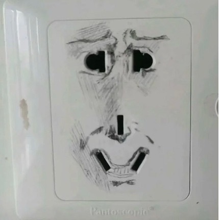 没有一个被我拉黑的人是无辜的。 我一天到晚遭了多少莫名其妙的骂。 