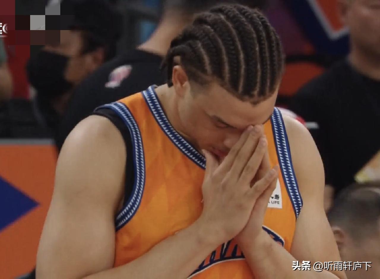 CBA半决赛G2正在火热进行中！上海主场88:99不敌北京！

首节战罢，双方打