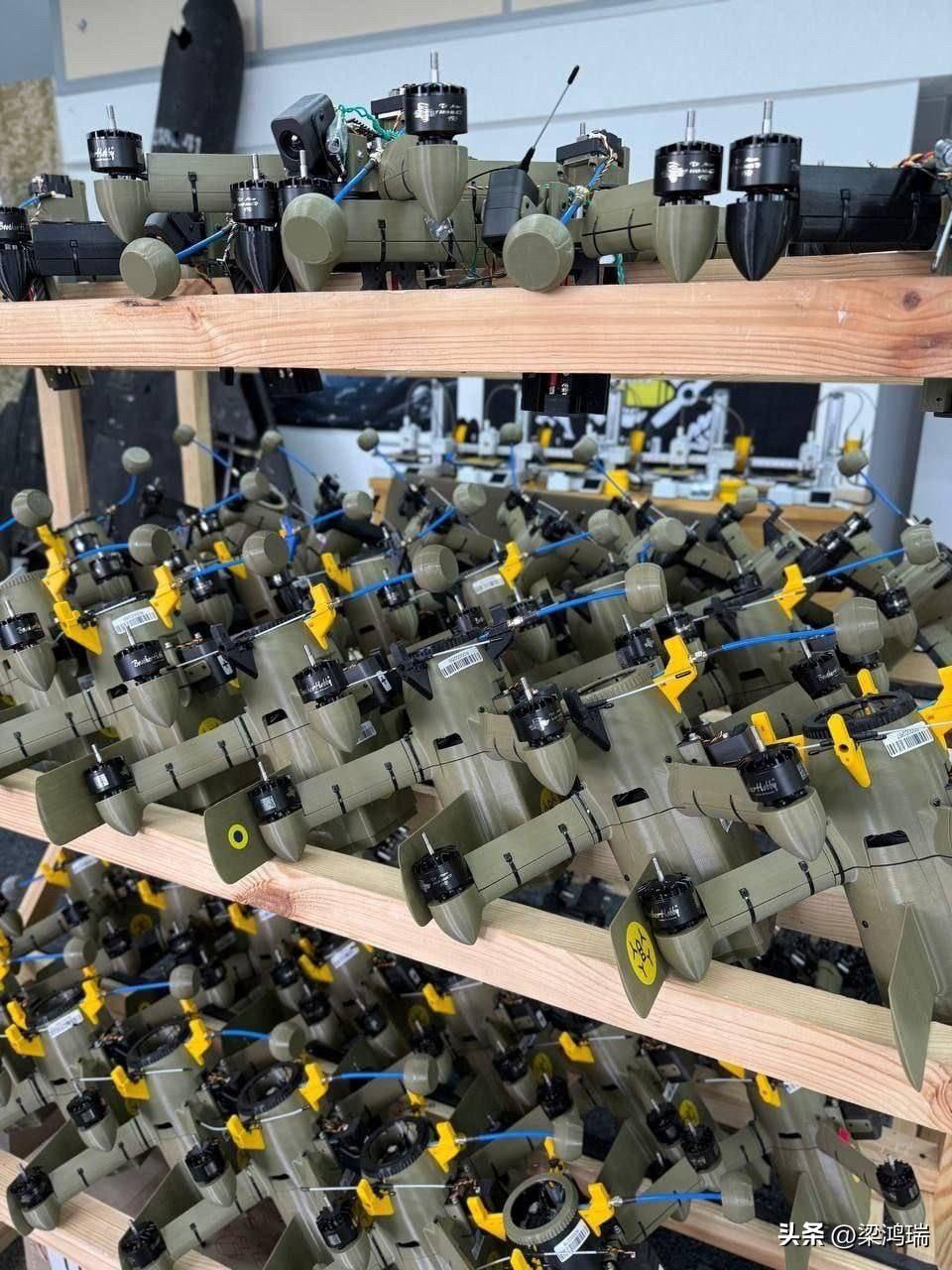 根据乌克兰总统弗拉基米尔·泽连斯基的命令，乌克兰无人机专家和必要的设备将被派往中