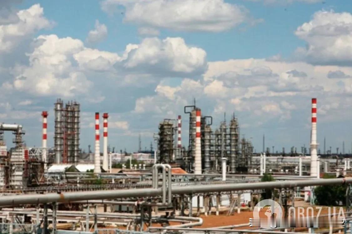 乌克兰无人机再袭伏尔加格勒的卢克石油炼油厂

11月6日凌晨，无人机再次造访俄罗