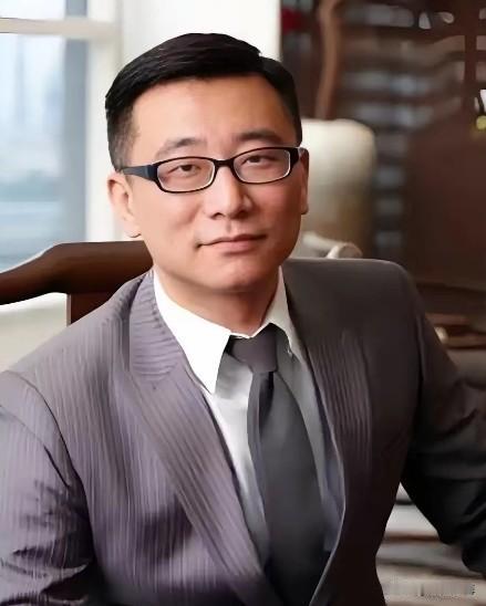 如何避免被时代淘汰?某君重点大学毕业、法国美国留学博士，回国后年薪两千万，对，就