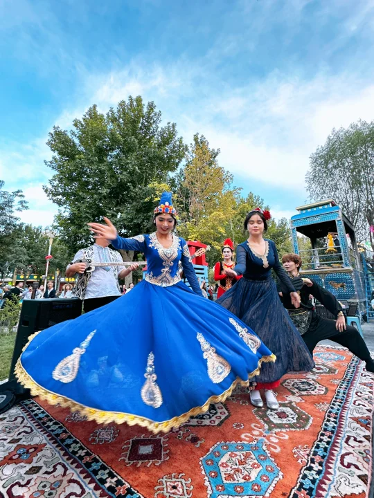 ㅤ窝窝窝，跟着伊犁本地人吃烧烤，来对了