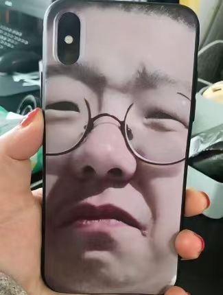 田曦薇走了四个李诞来了谁懂这个直播名场面！田曦薇匆匆下线，当场留下四位男士面面相