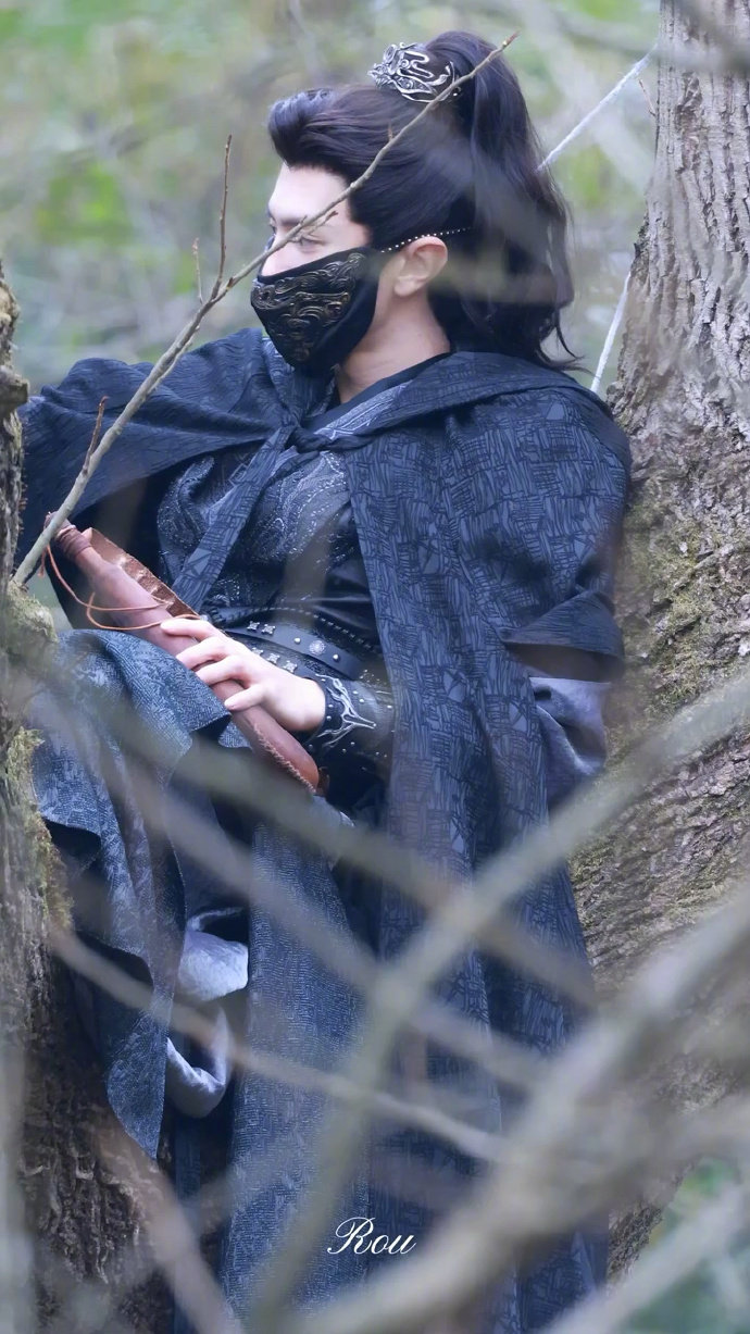 陈哲远这个面罩也太帅了啊......😍 