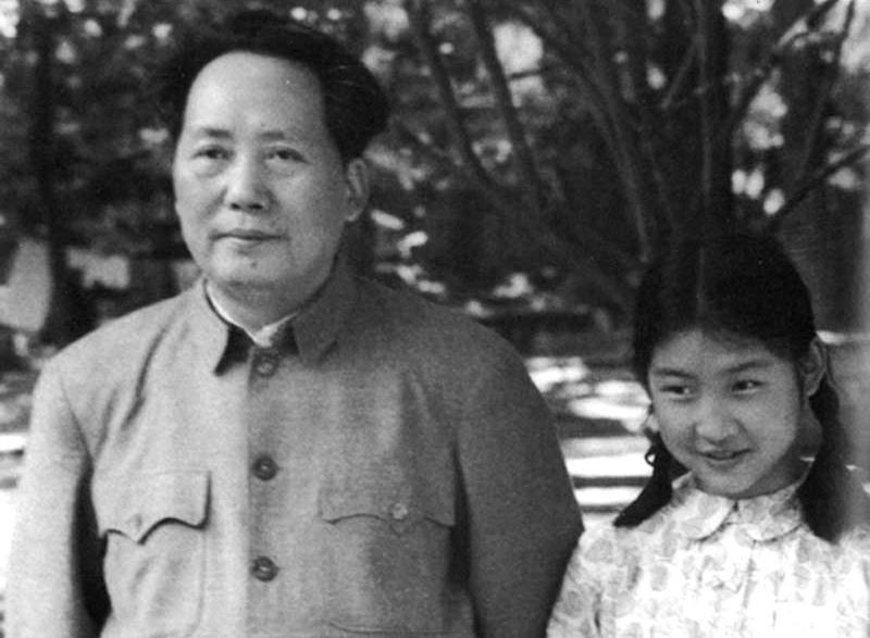 毛主席曾问女儿李敏王八为何背石碑，女儿李敏回到家后情绪低落伤心不已，这其中原因究