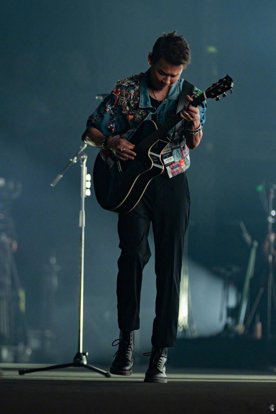 陶喆自曝巡演返场原因 终于知道陶喆巡演再返场的原因，原来是要带来第三代终极版，剧