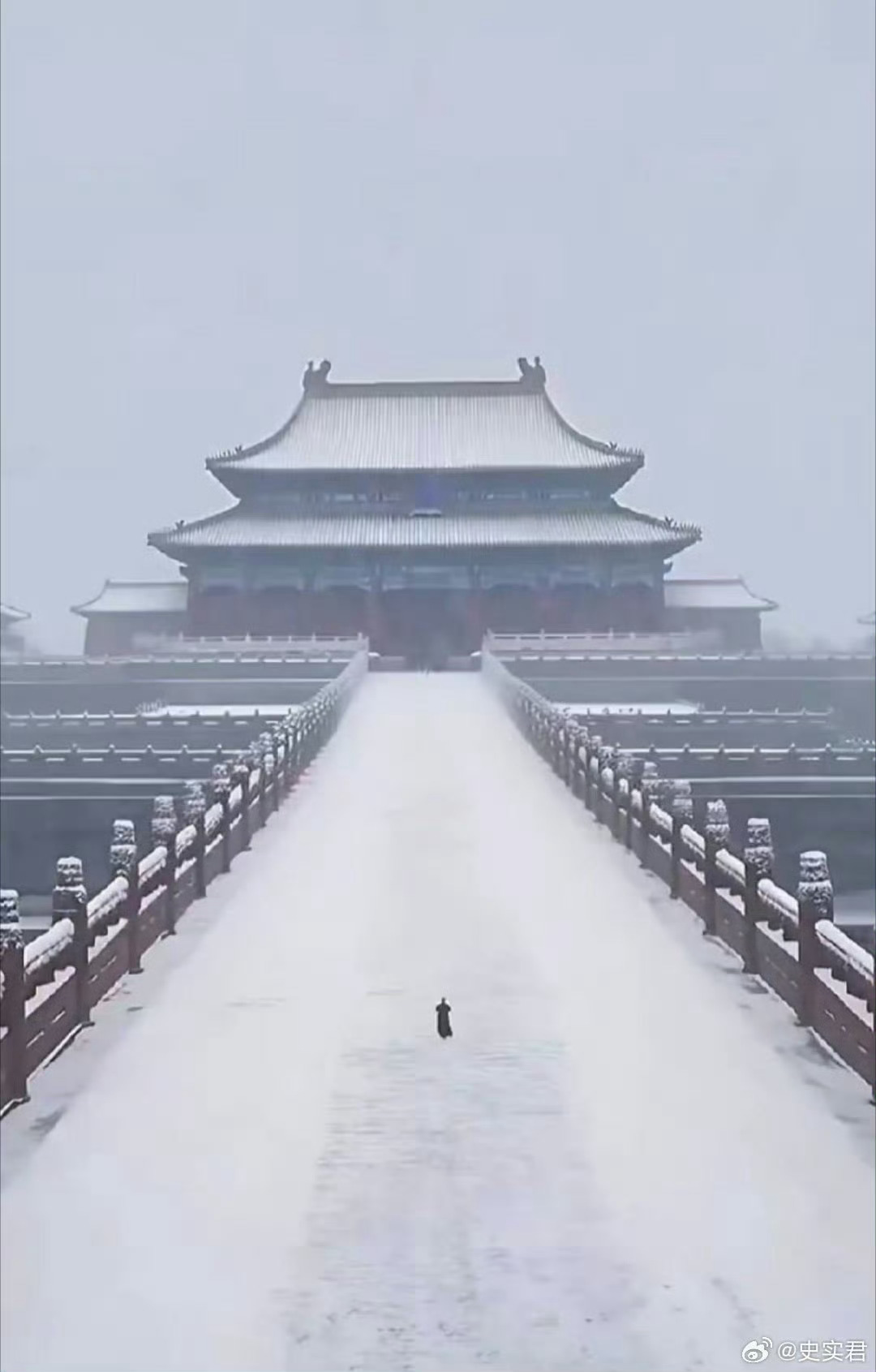 整个明朝，哪个人最能配的上这个场景。 
