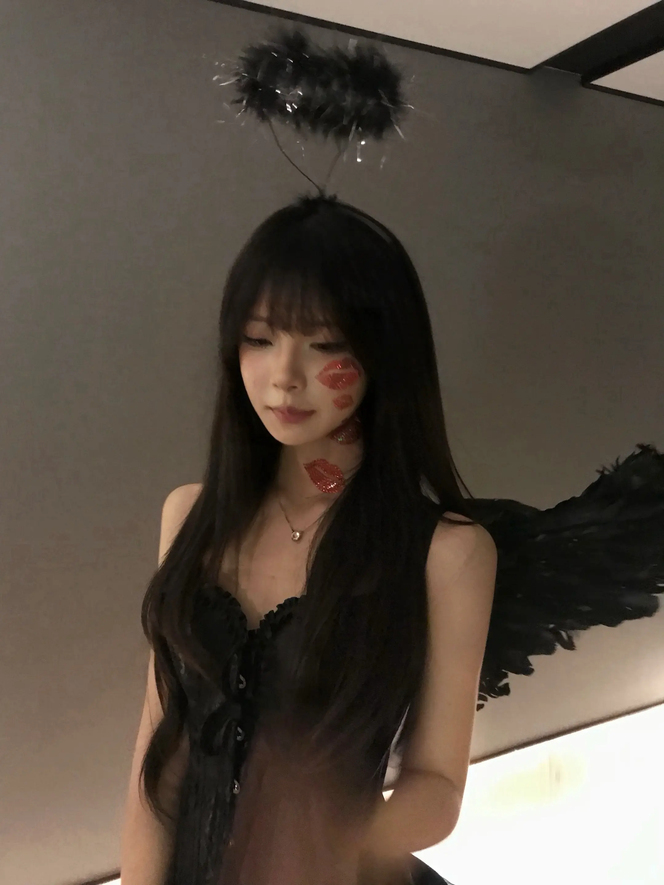 多年前 这首歌刚火在情窦初开那年 多年后 时过境迁这首歌旋律再想起时早已物是人非