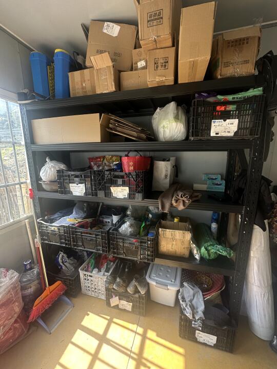 工具房有股工地味儿，设计师到施工一线上班