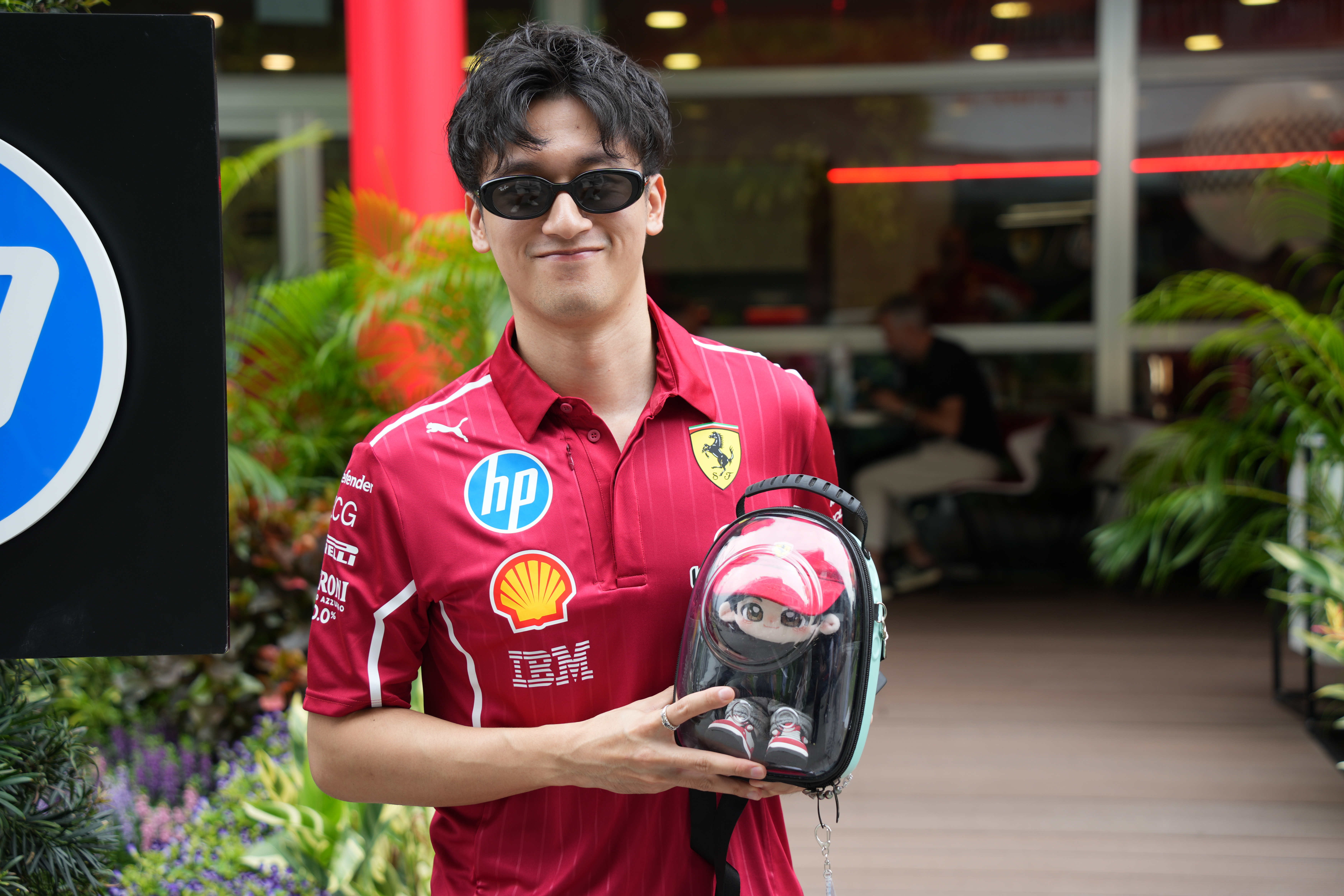 来自中国车迷的礼物送给小周🎁F12025F1新加坡大奖赛  ​​​