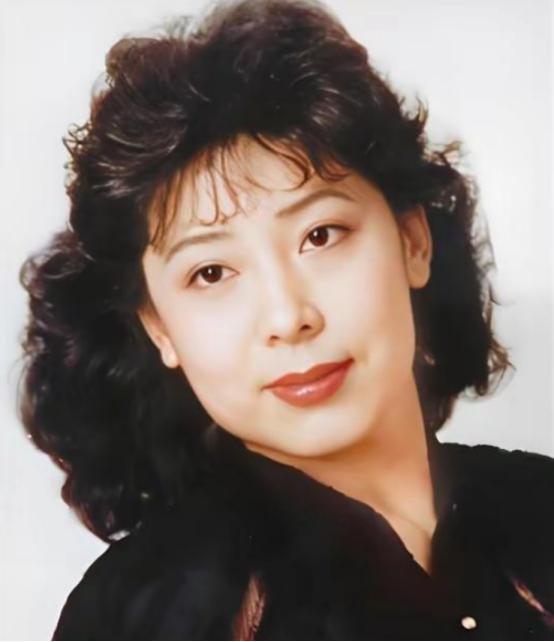 1990年，名震全国的关牧村闹离婚，丈夫甩下一句狠话：要房还是要孩子？谁知她连眼